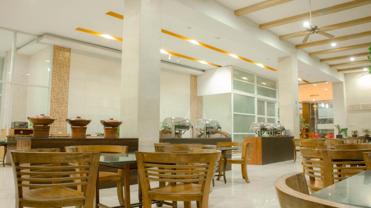 Marilyn Hotel Serpong Exterior foto