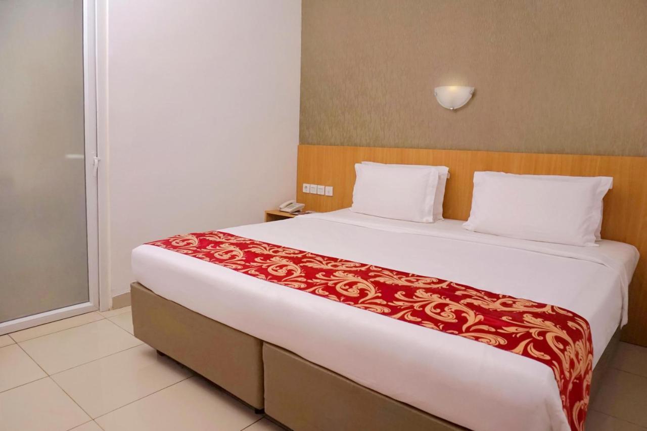 Marilyn Hotel Serpong Exterior foto