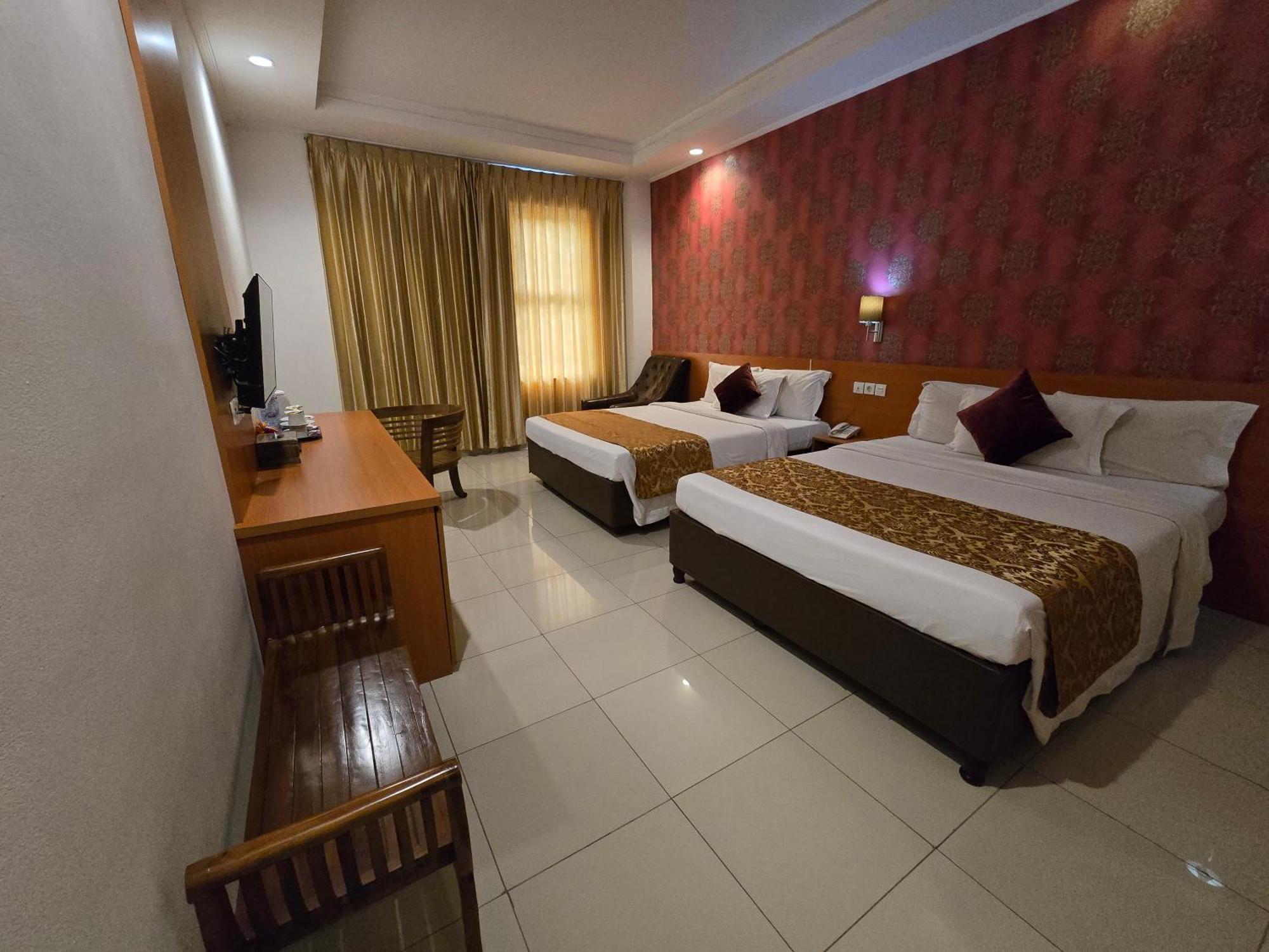 Marilyn Hotel Serpong Exterior foto